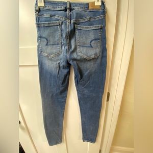 Light wash American Eagle Jegging